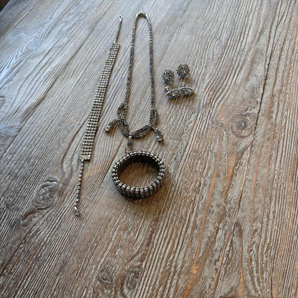 Vintage Rhinestone Jewelry Bundle Necklace, Choker, Expanding Bracelet, Earrings - Picture 6 of 15